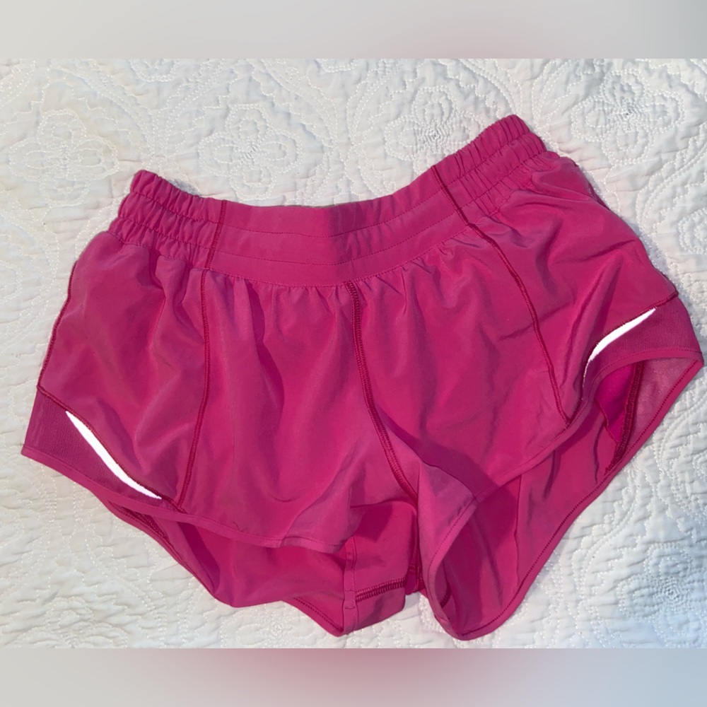 Lululemon Hotty Hots 2.5” - Picture 3 of 6